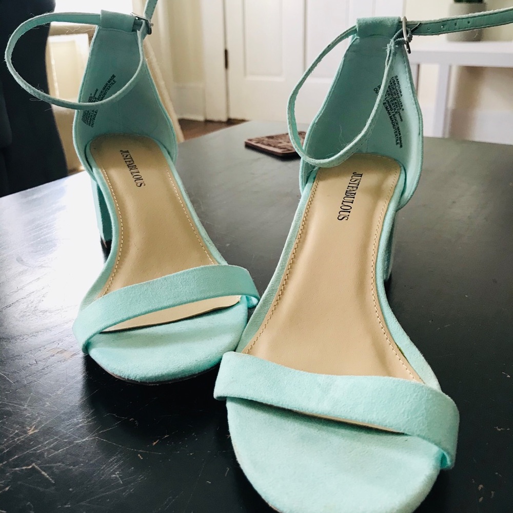 Shoes - Picture 2 of 5